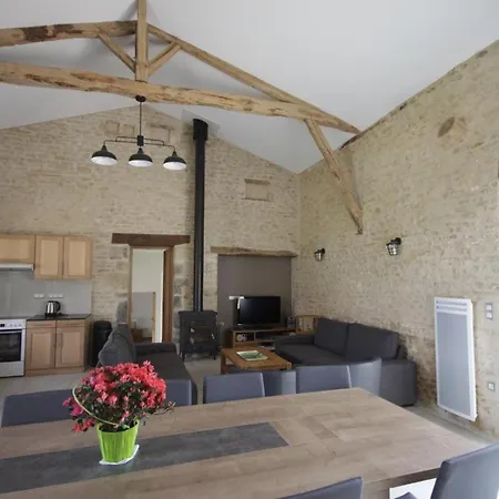 Les Pierres De La Dive Holiday home